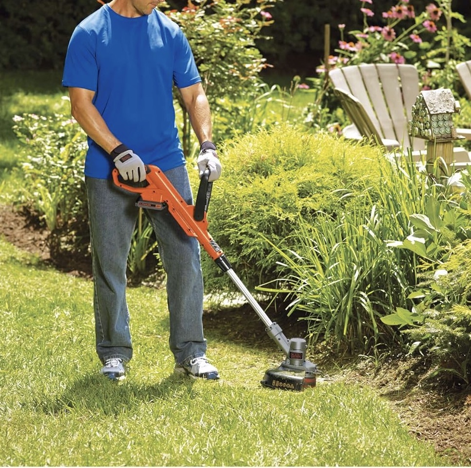 Difference between lawn edging and string trimming on a Sudbury residential property
