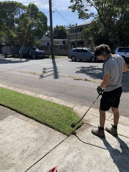 Cutting Edge Lawn crew doing complete grass cutting service in Sudbury